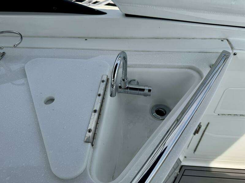RHYTHMIC KINGS 26ft Monterey Yacht For Sale