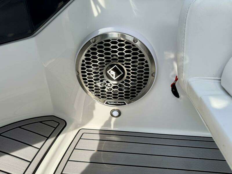 RHYTHMIC KINGS 26ft Monterey Yacht For Sale