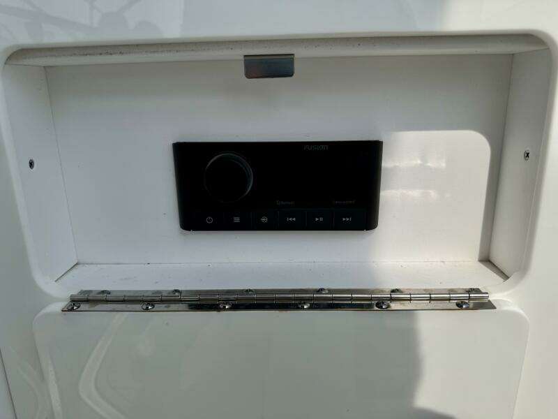 RHYTHMIC KINGS 26ft Monterey Yacht For Sale