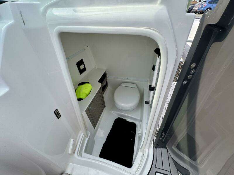 RHYTHMIC KINGS 26ft Monterey Yacht For Sale