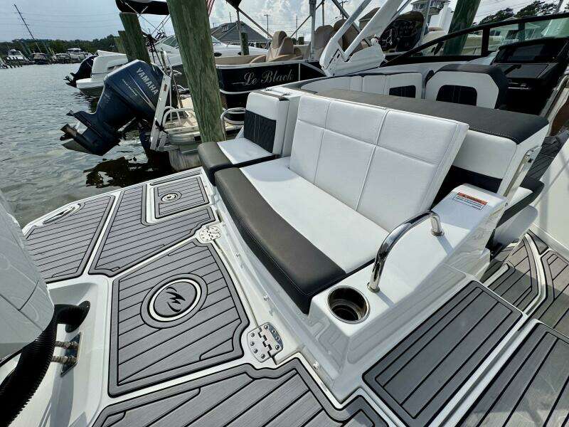 RHYTHMIC KINGS 26ft Monterey Yacht For Sale