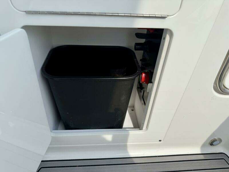 RHYTHMIC KINGS 26ft Monterey Yacht For Sale