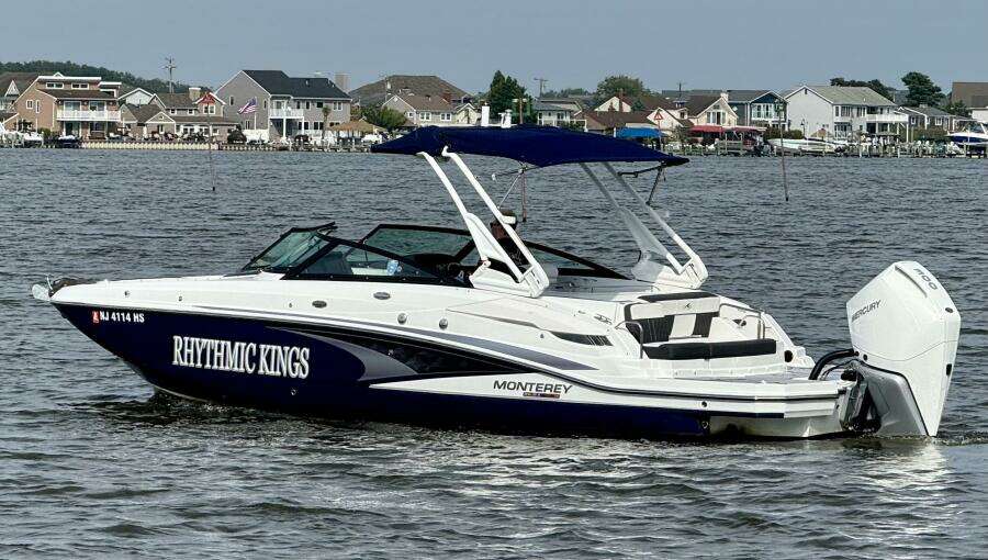 RHYTHMIC KINGS 26ft Monterey Yacht For Sale