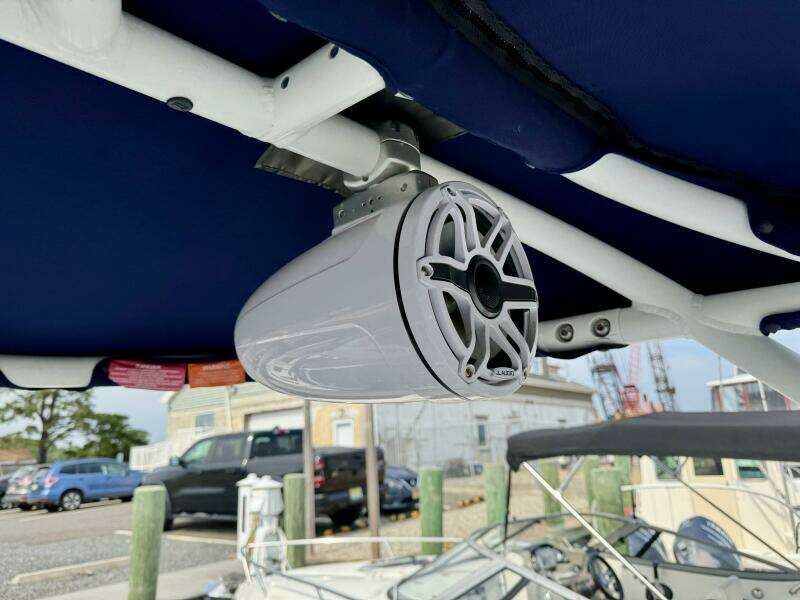 RHYTHMIC KINGS 26ft Monterey Yacht For Sale