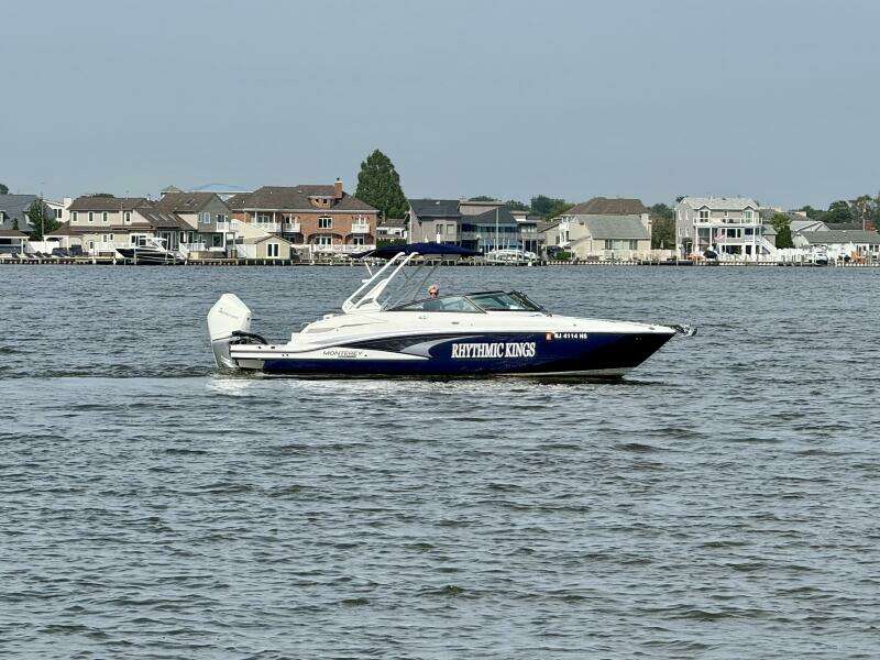 RHYTHMIC KINGS 26ft Monterey Yacht For Sale