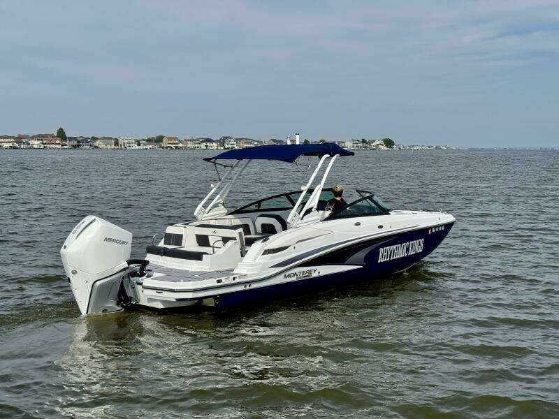 RHYTHMIC KINGS 26ft Monterey Yacht For Sale