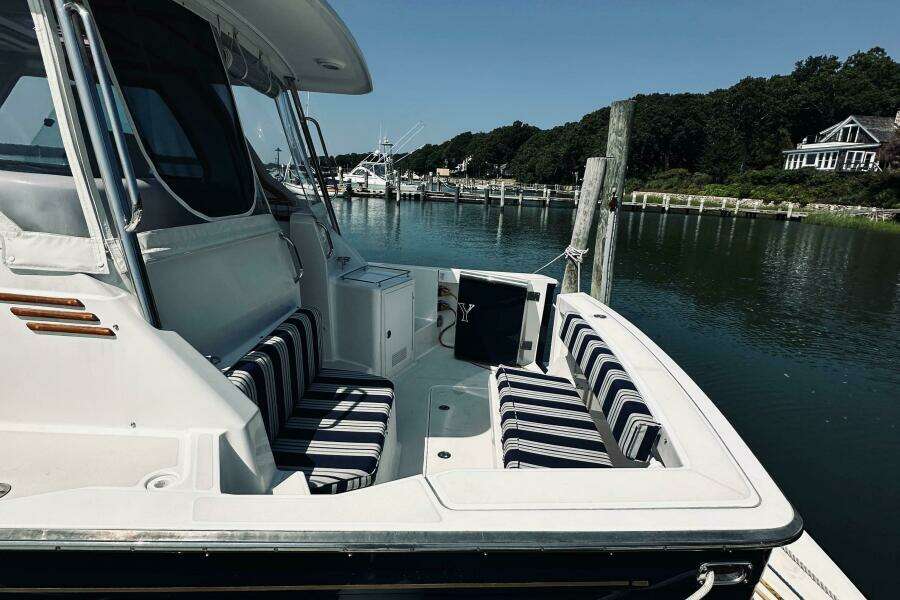 34ft Sabreline Yacht For Sale