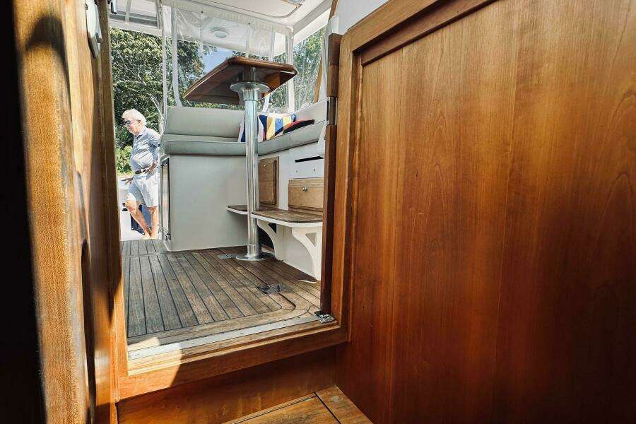 34ft Sabreline Yacht For Sale
