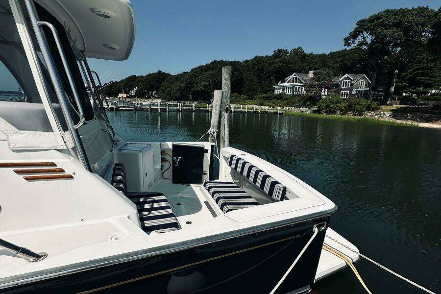 34ft Sabreline Yacht For Sale