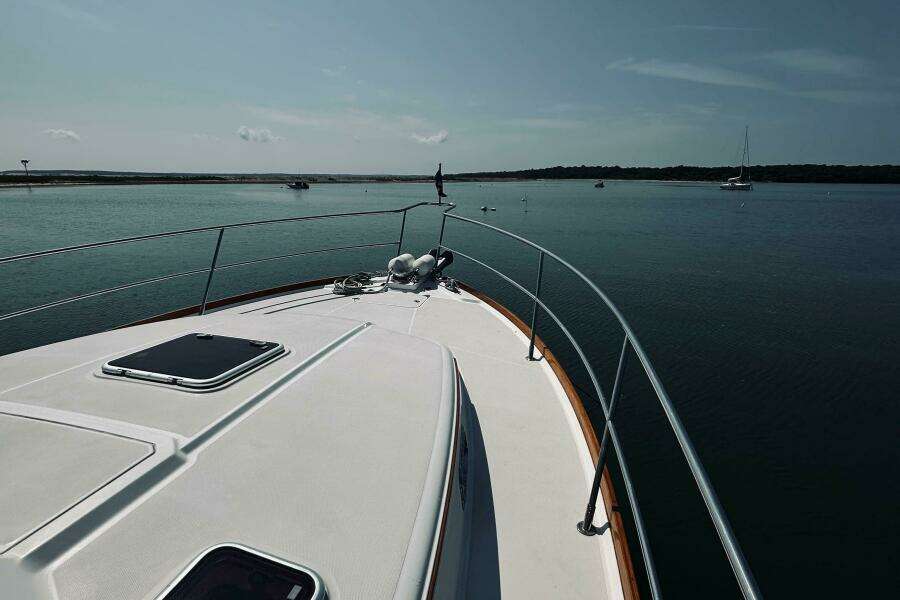 34ft Sabreline Yacht For Sale