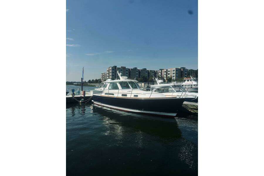 34ft Sabreline Yacht For Sale