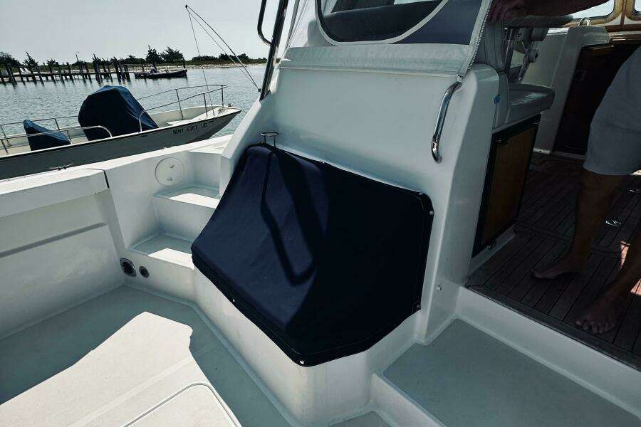 34ft Sabreline Yacht For Sale