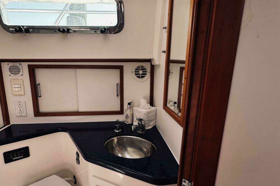 34ft Sabreline Yacht For Sale