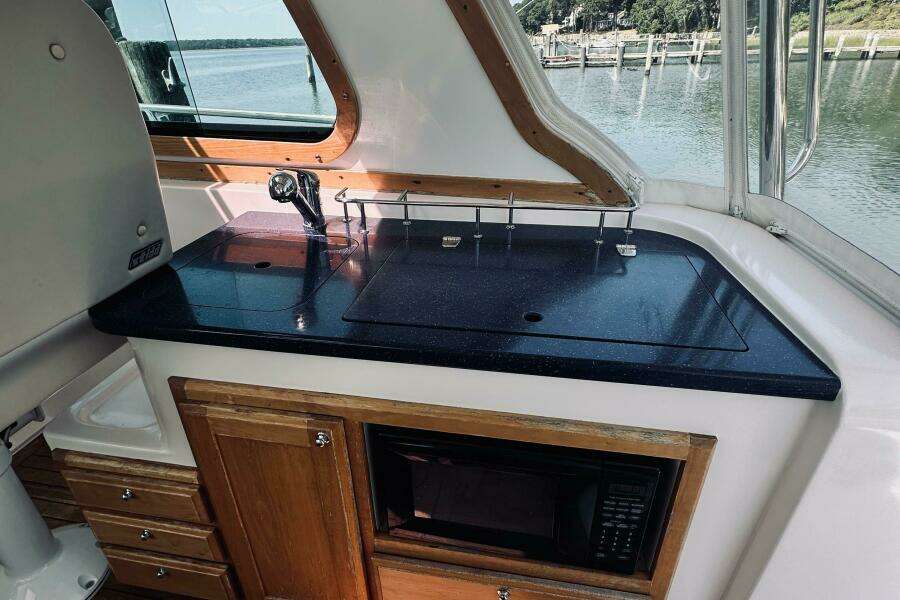 34ft Sabreline Yacht For Sale