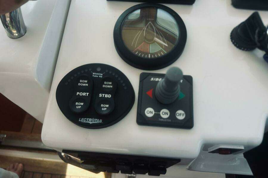 34ft Sabreline Yacht For Sale