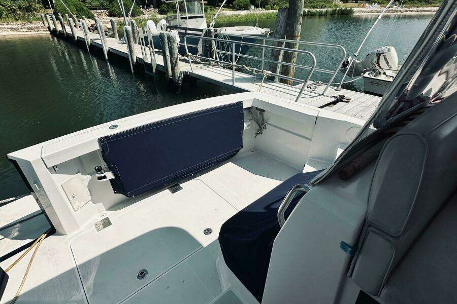 34ft Sabreline Yacht For Sale