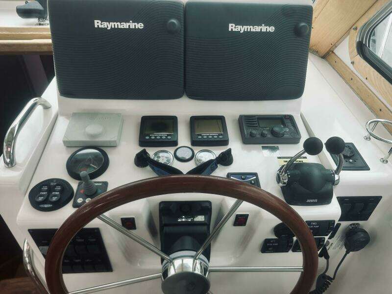 34ft Sabreline Yacht For Sale