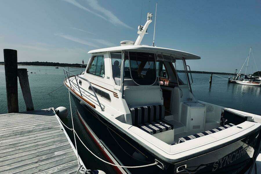 34ft Sabreline Yacht For Sale