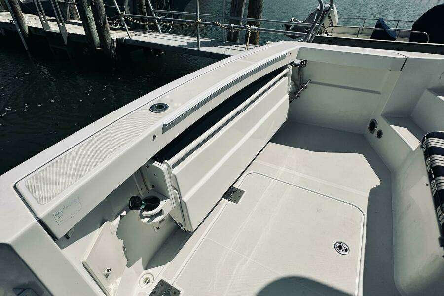 34ft Sabreline Yacht For Sale