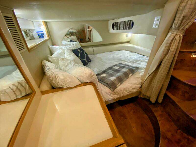 37ft Sea Ray Yacht For Sale