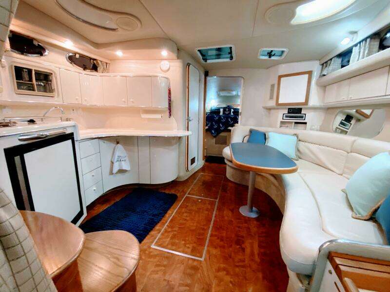 37ft Sea Ray Yacht For Sale