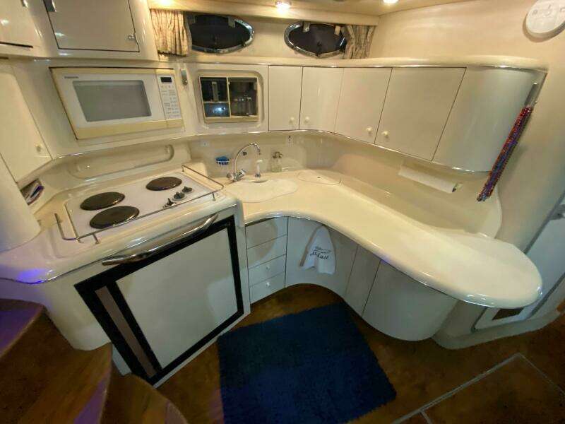37ft Sea Ray Yacht For Sale