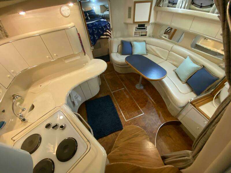 37ft Sea Ray Yacht For Sale