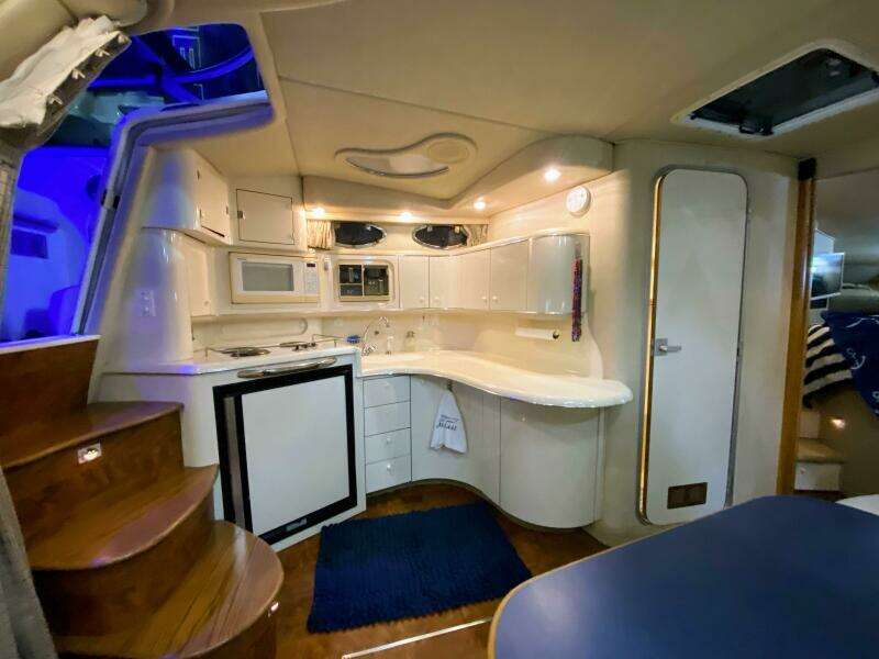 37ft Sea Ray Yacht For Sale
