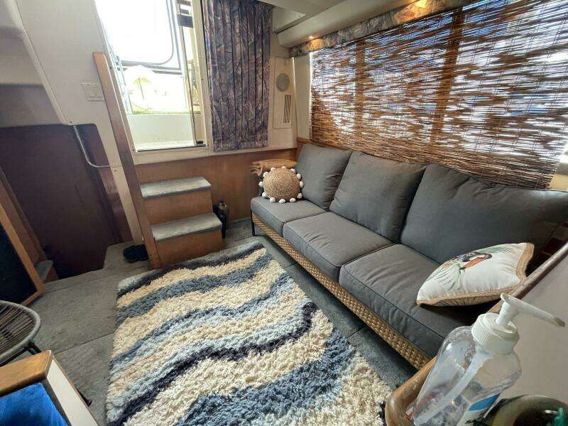 License to Chill 40ft Carver Yacht For Sale