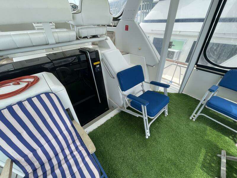 License to Chill 40ft Carver Yacht For Sale