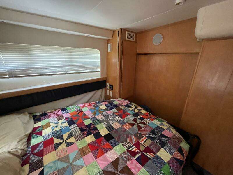 License to Chill 40ft Carver Yacht For Sale