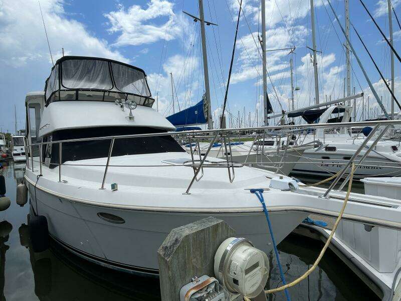 License to Chill 40ft Carver Yacht For Sale