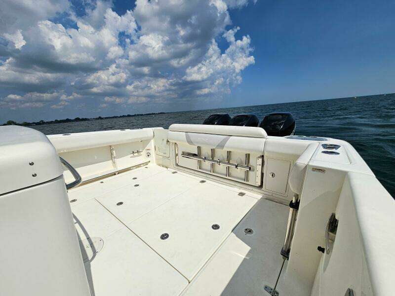 37ft Boston Whaler Yacht For Sale