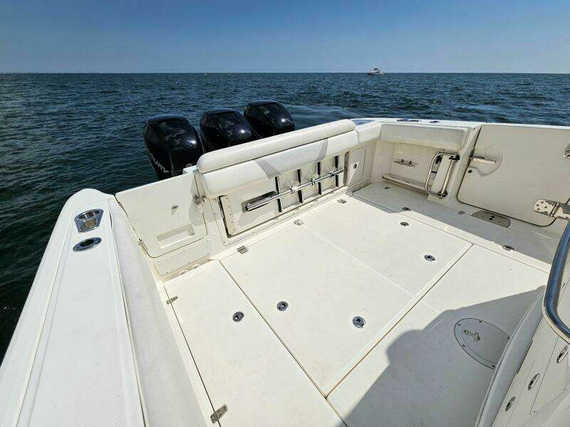 37ft Boston Whaler Yacht For Sale