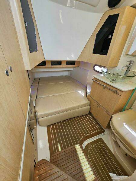 37ft Boston Whaler Yacht For Sale