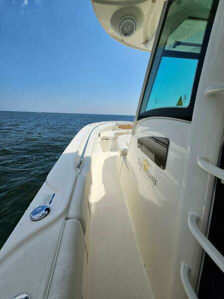 37ft Boston Whaler Yacht For Sale