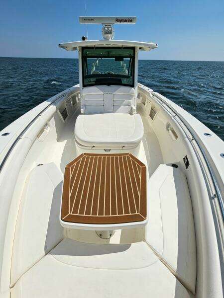 37ft Boston Whaler Yacht For Sale