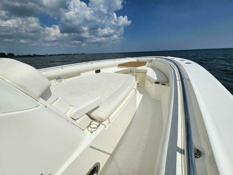 37ft Boston Whaler Yacht For Sale