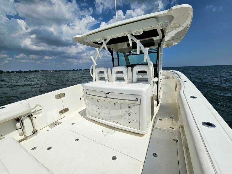 37ft Boston Whaler Yacht For Sale