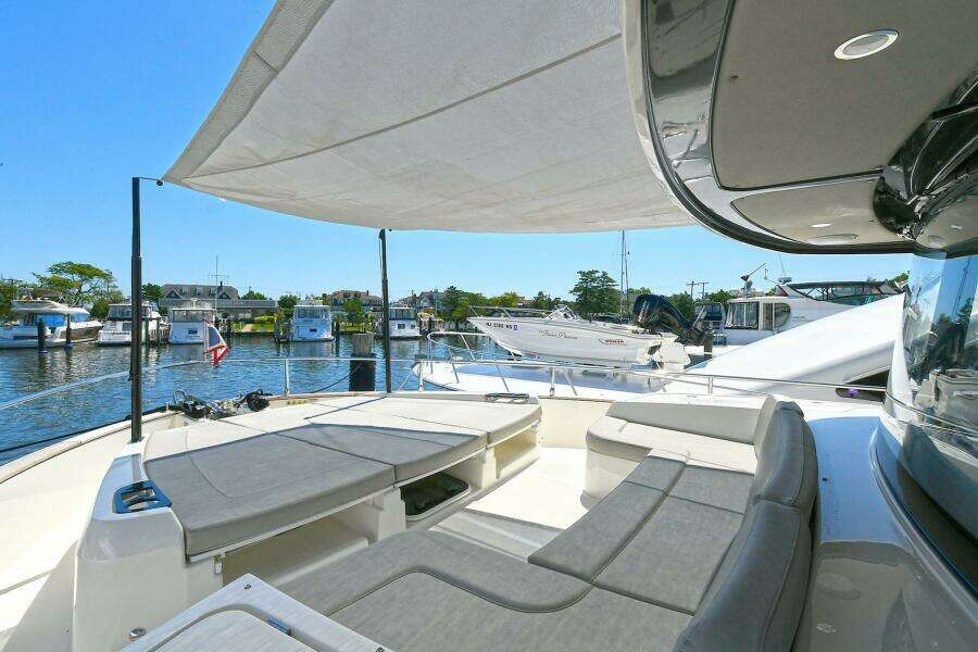 58ft Absolute Yacht For Sale