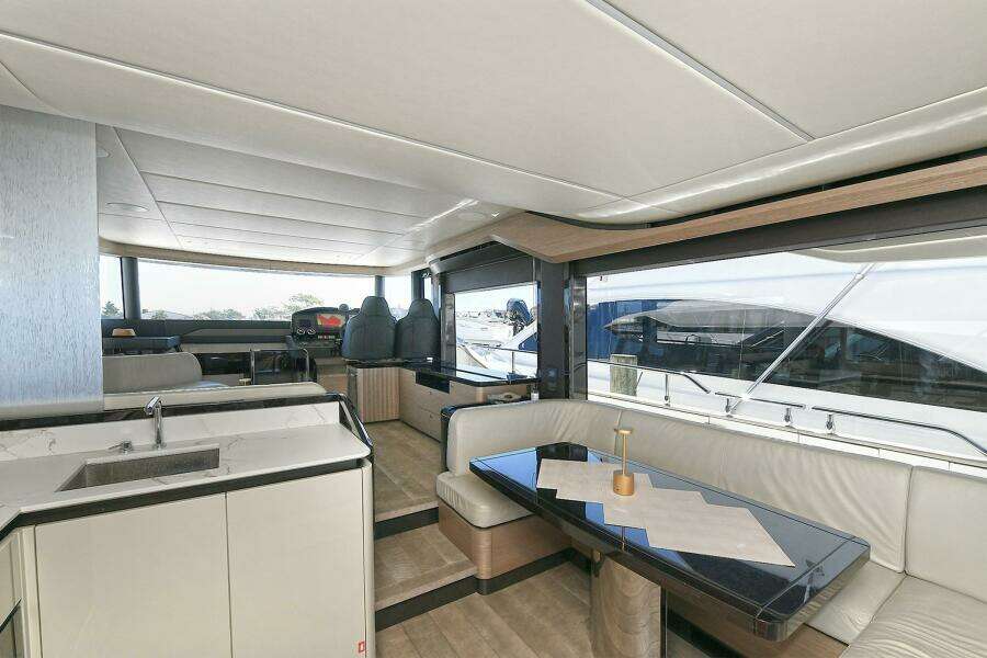58ft Absolute Yacht For Sale