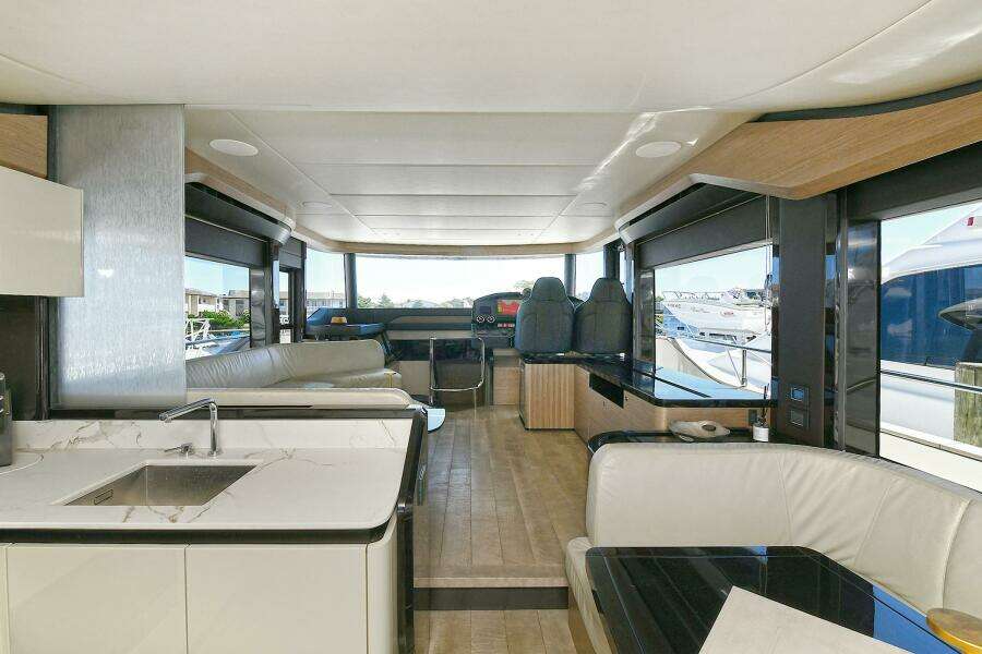 58ft Absolute Yacht For Sale
