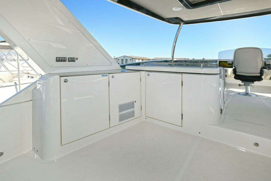 58ft Absolute Yacht For Sale