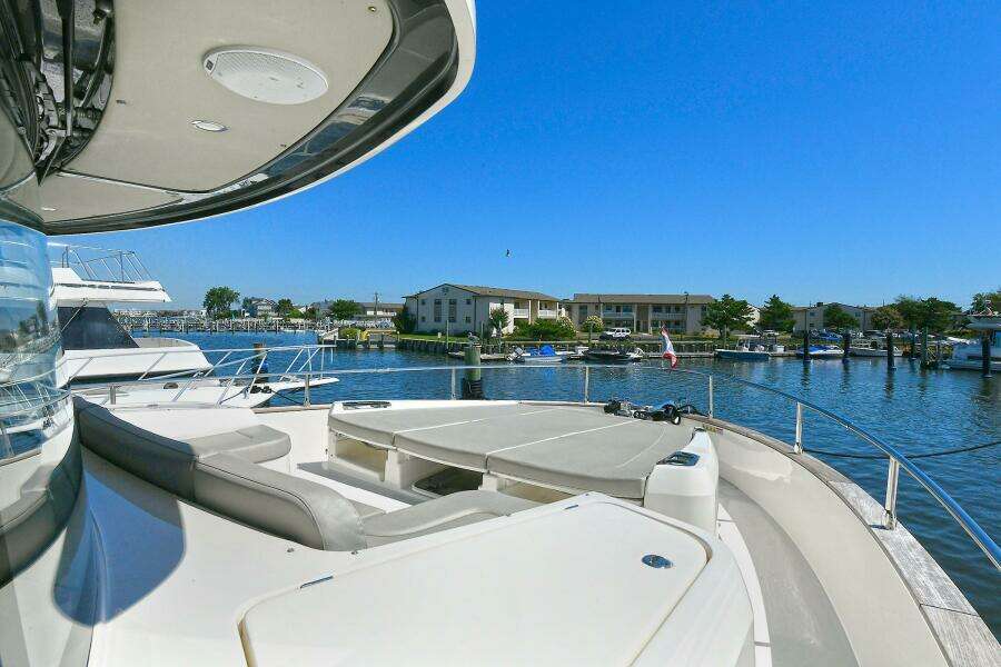 58ft Absolute Yacht For Sale