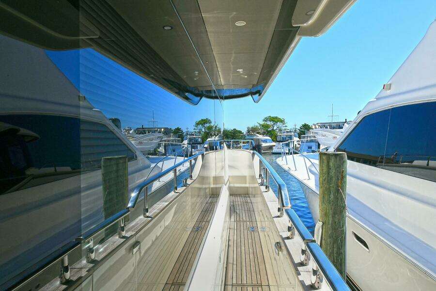 58ft Absolute Yacht For Sale