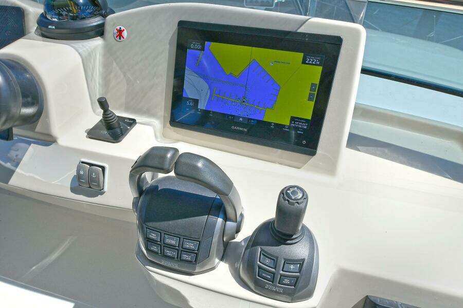 58ft Absolute Yacht For Sale