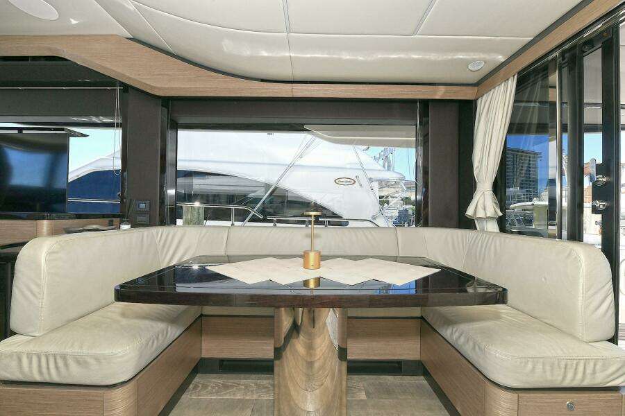58ft Absolute Yacht For Sale