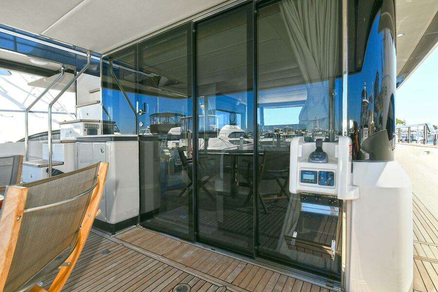 58ft Absolute Yacht For Sale
