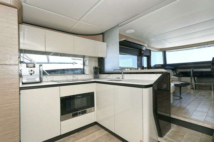 58ft Absolute Yacht For Sale