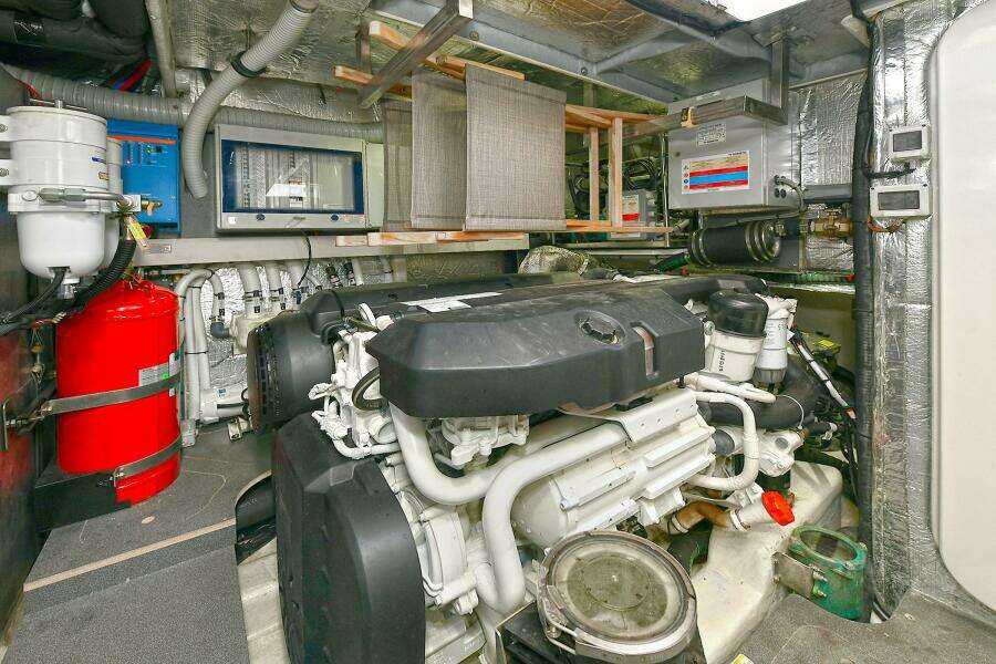 58ft Absolute Yacht For Sale